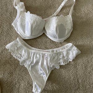 NWOT lace set- bra & thong
